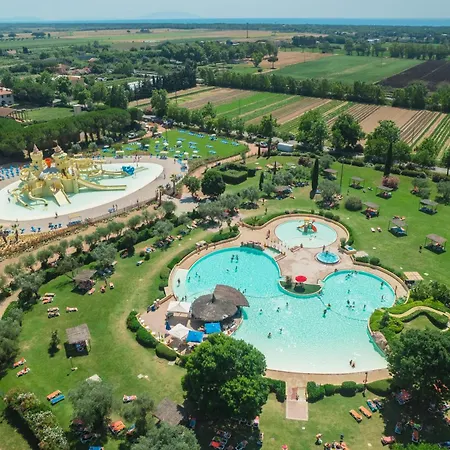 Village Le Capanne Camping 3*