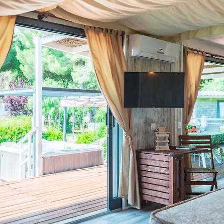 Village Le Capanne Camping Bibbona