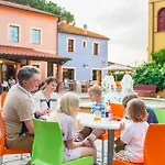 Village Le Capanne 3*
