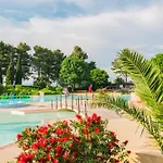 Village Le Capanne 毕博纳的码头
