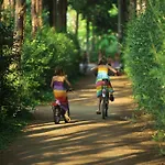 营地 Village Le Capanne 3*