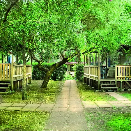 Campeggio Village Le Capanne 3*